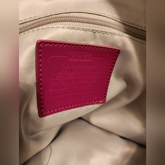 Coach Poppy Daisy Patent Leather Shoulder/Tote Bag- Raspberry Purple - Picture 10 of 16